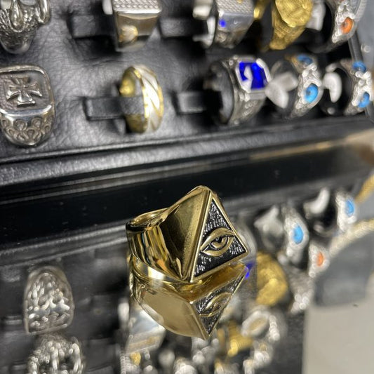 Trium Eye Ring